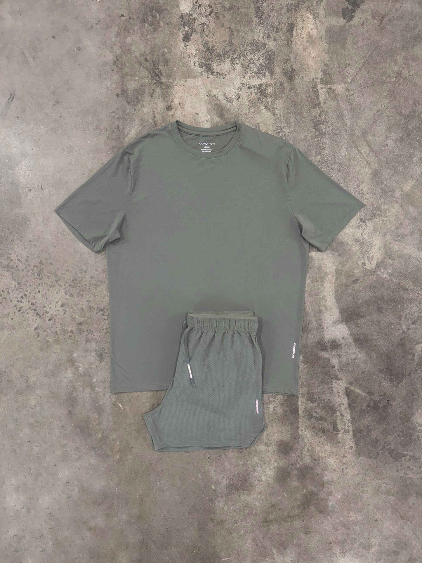 Condition Aero Silver Sage Set - T Shirt / Short
