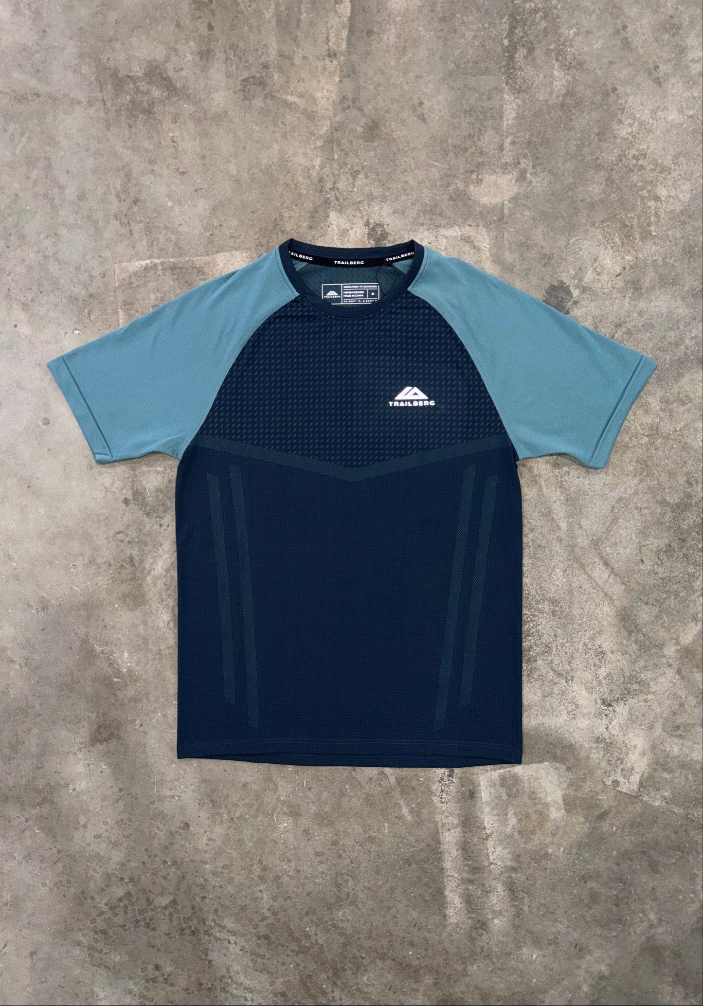 Trailberg Rapid Dash Seamless T Shirt - Storm / Breeze from DripModa