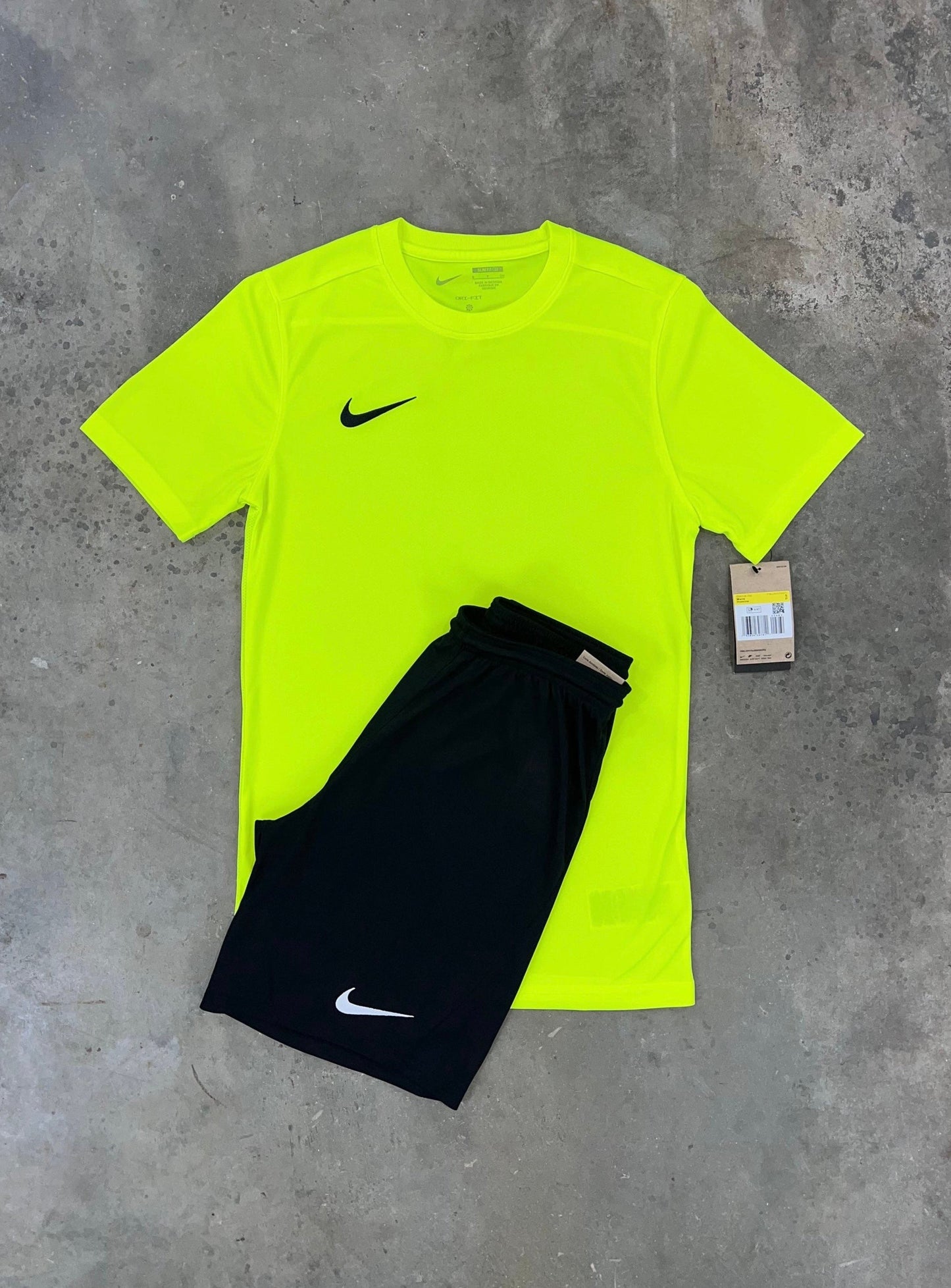 Nike Dri Fit Volt / Black Set - T Shirt / Short from DripModa