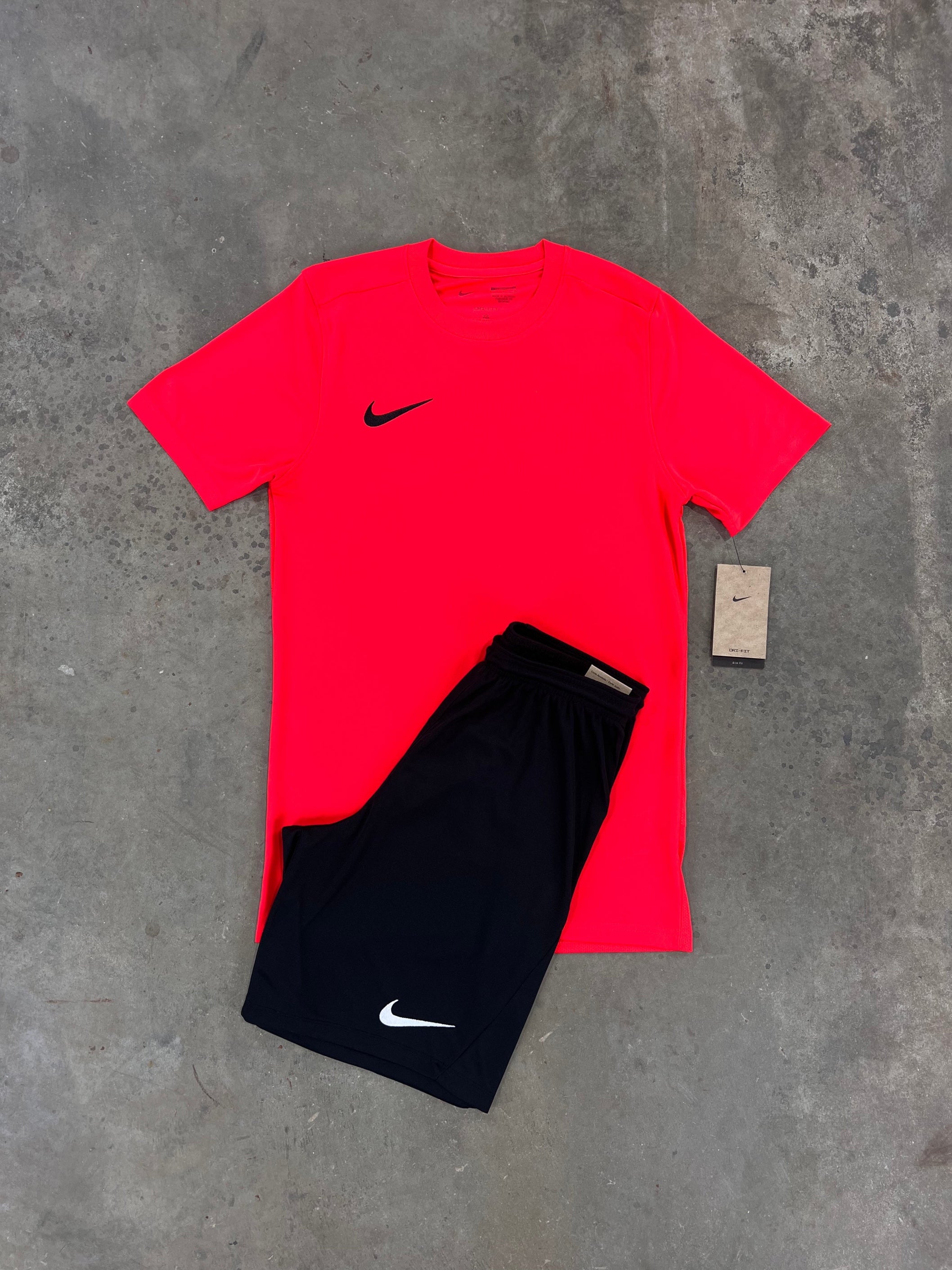 Nike Dri Fit Crimson / Black Set - T Shirt / Short