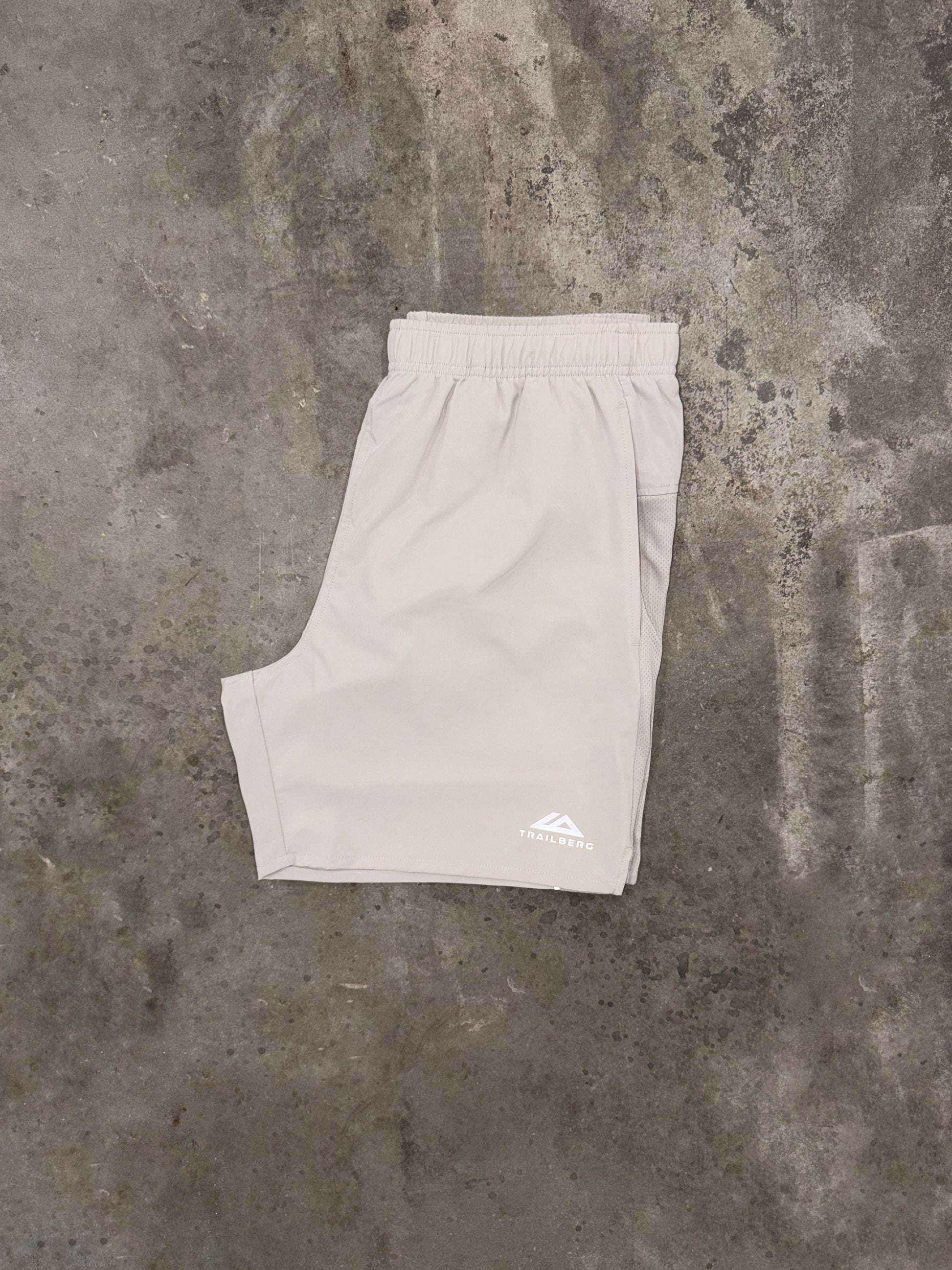 Trailberg Essentials 2.0 Short - Mocha from DripModa