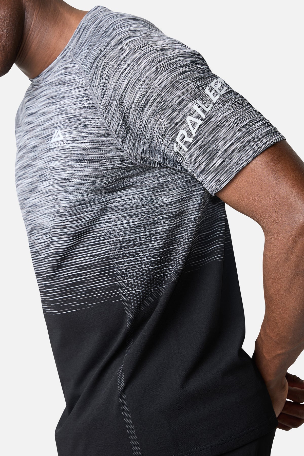Trailberg Arc Seamless T Shirt - Black from DripModa