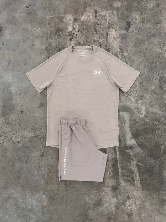 Under Armour Textured Brown Set - T Shirt / Shorts