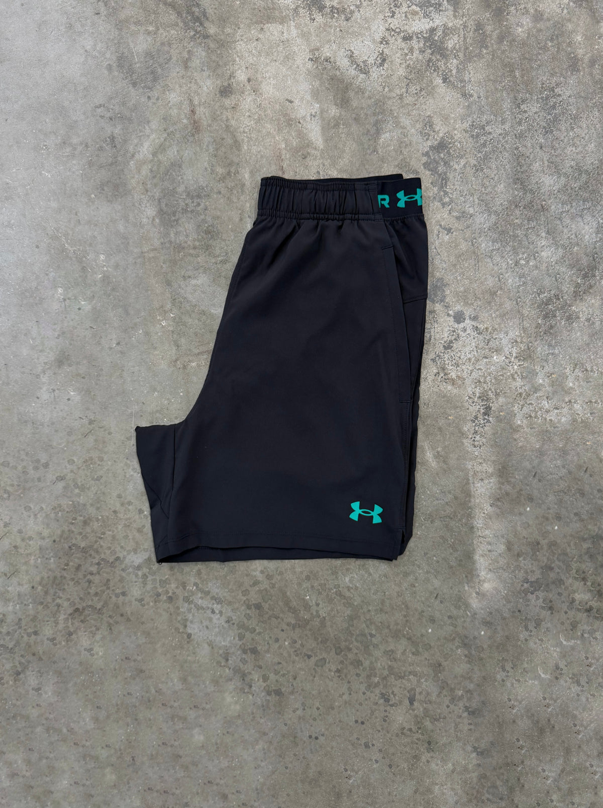 Under Armour Vanish Woven 2.0 Short - Black  Geode Green