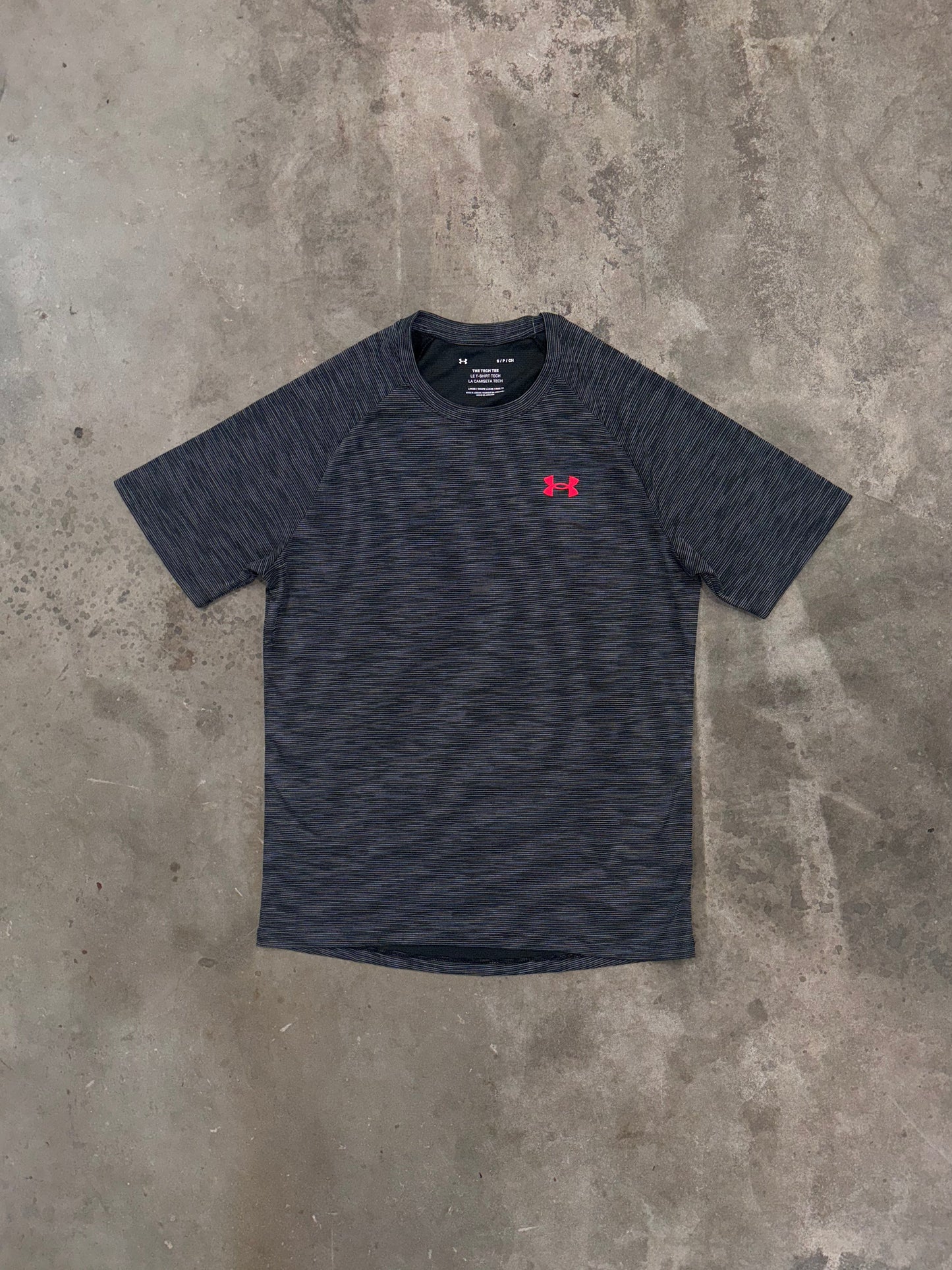 Under Armour Textured Black & Red Set - T Shirt / Short