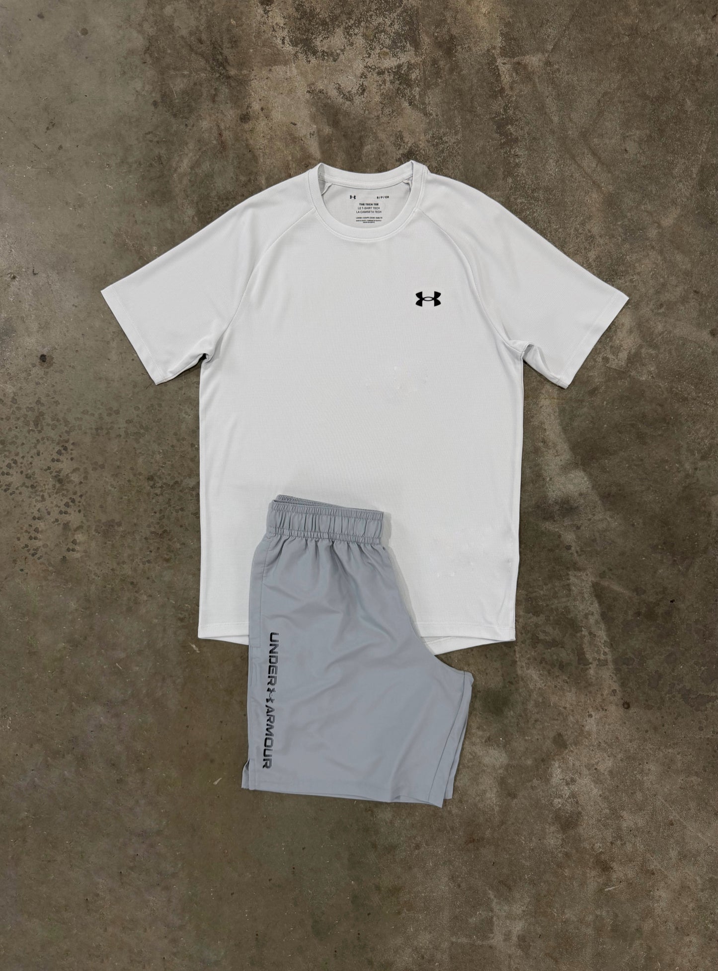 Under Armour Textured Grey Set - T Shirt / Short