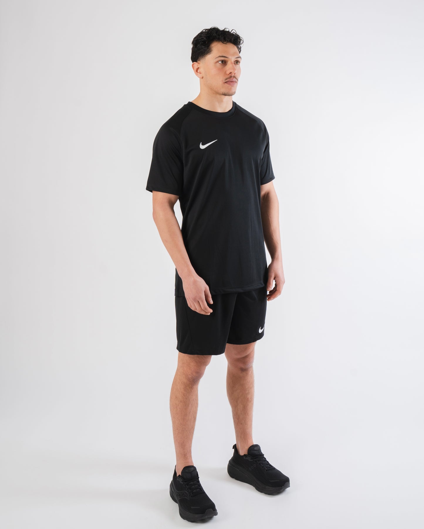 Nike Dri Fit Black Set - T Shirt / Short