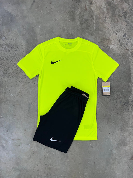 Nike Junior Dri Fit Volt / Black Set - T Shirt / Short