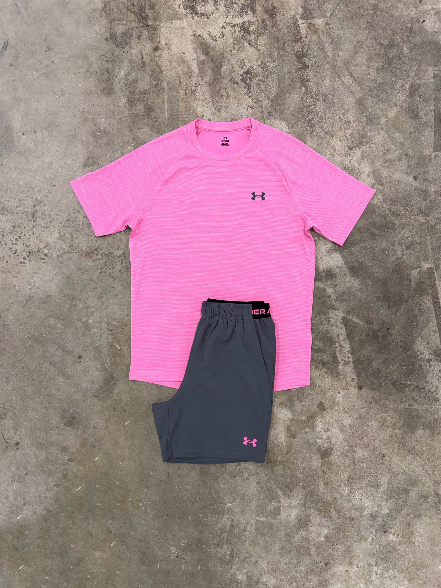 Under Armour Textured Pink Set - T Shirt / Short