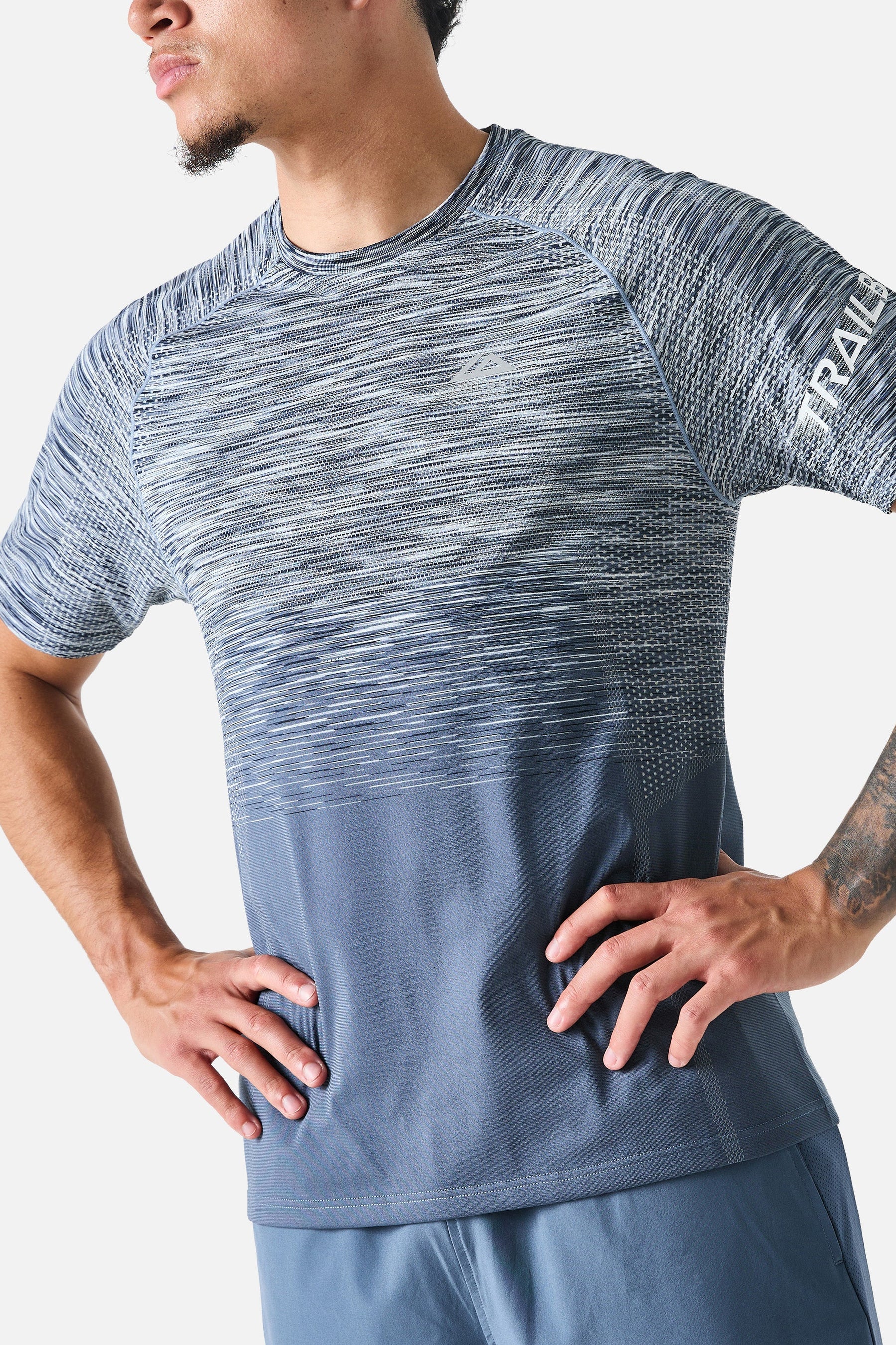Trailberg Arc Seamless T Shirt - Breeze from DripModa