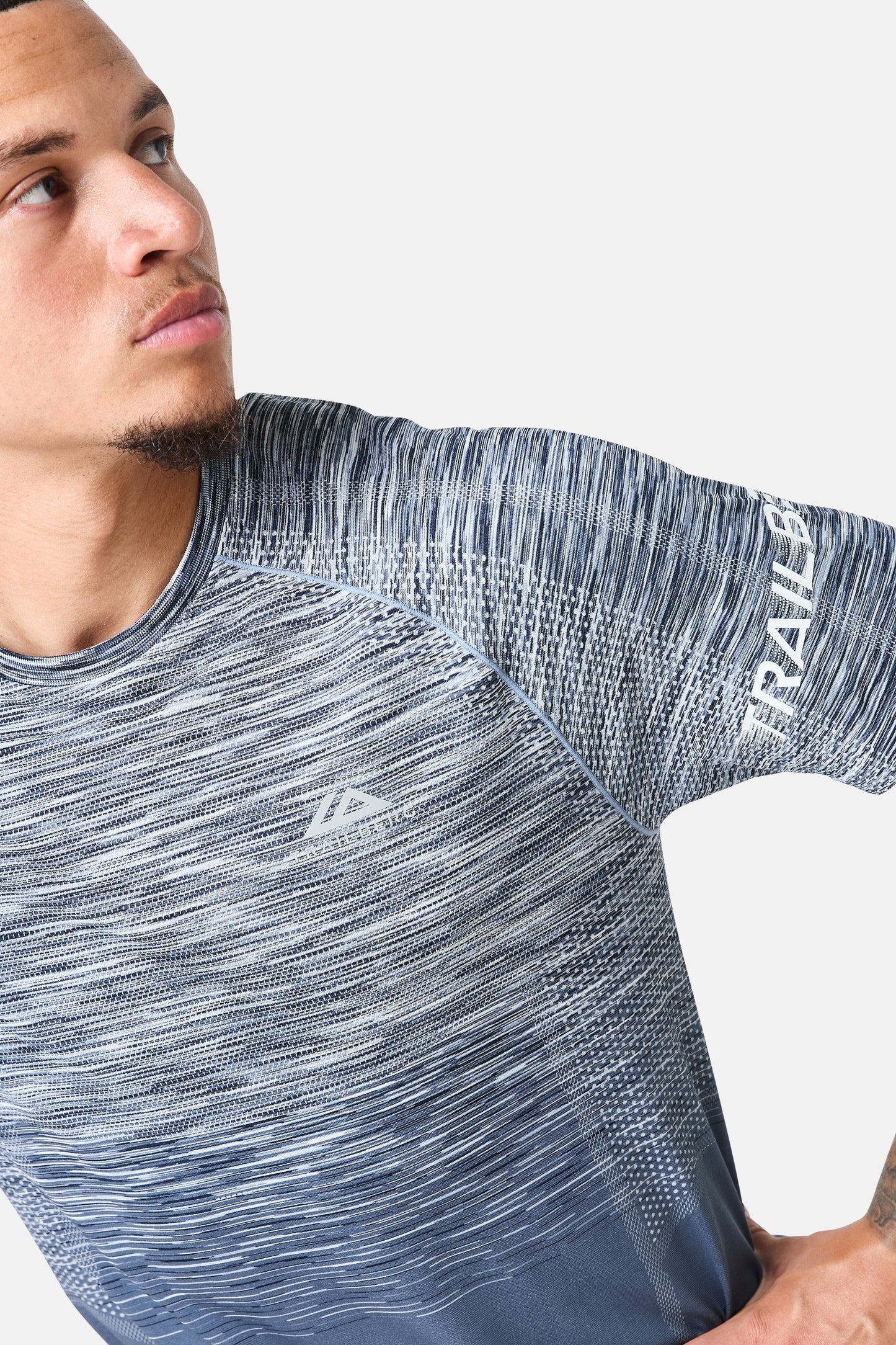 Trailberg Arc Seamless T Shirt - Breeze from DripModa